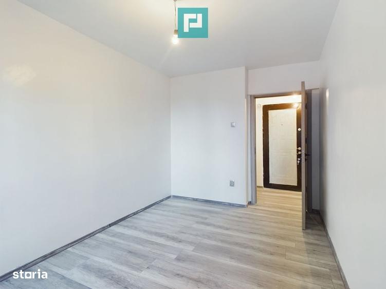 Apartament cu 3 camere semidecomandat în Aurel Vlaicu