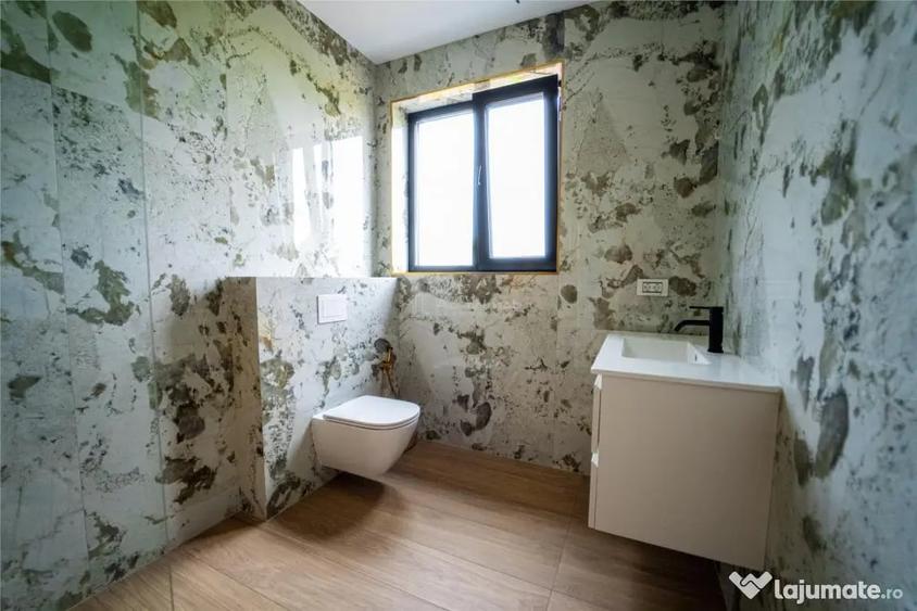 Casă cu 6 camere cu Teren 600 Mp în Seciu