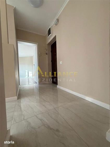 Apartament cu 3 camere decomandat în Apărătorii Patriei