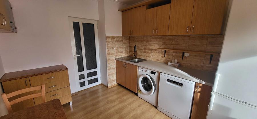 Apartament cu 3 camere decomandat în Decebal