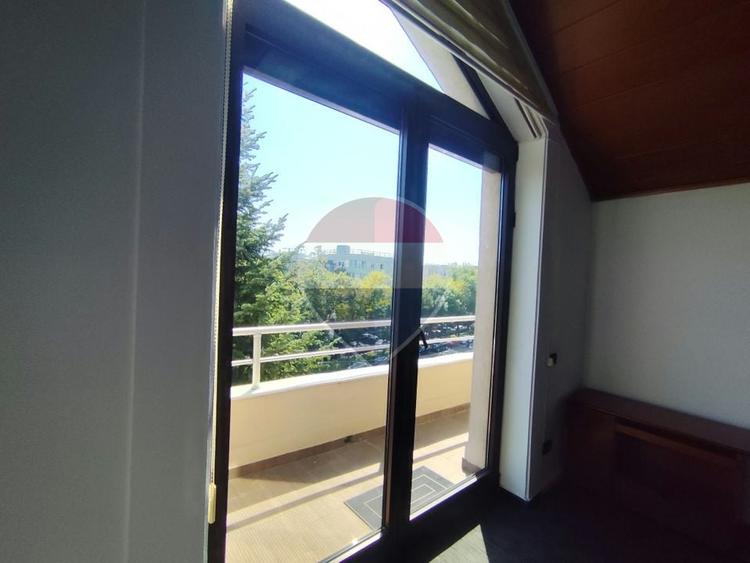 Birou, de 140 mp, în Herăstrău