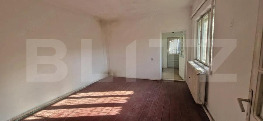 Casă cu 3 camere cu Teren 444 Mp în Central