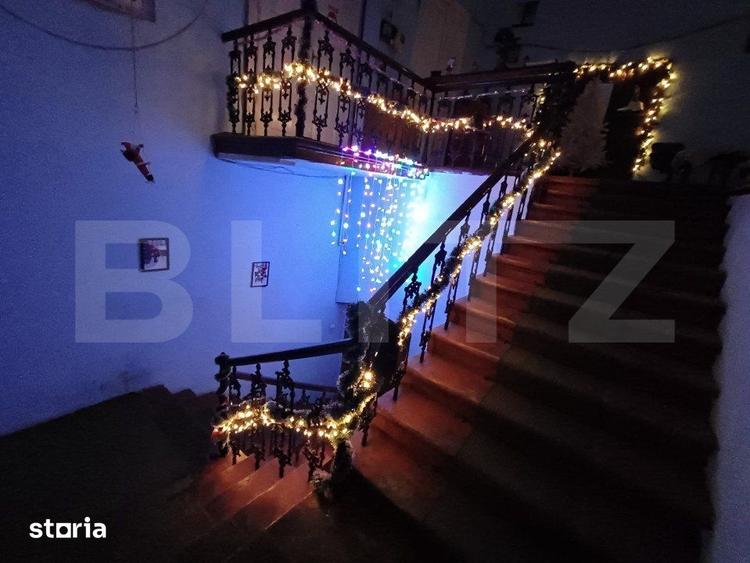 Casă cu 6 camere cu Teren 600 Mp în Central