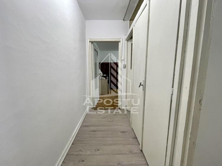 Apartament cu 3 camere nedecomandat, mobilat în Șagului