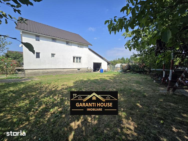 Casă cu 5 camere cu Teren 900 Mp în Recea