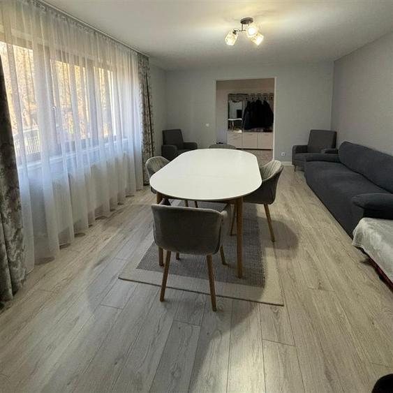 Casă individuală cu 3 camere cu Canalizare în Central