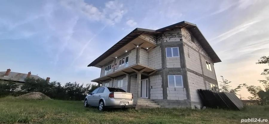 Casă cu 5 camere cu Teren 2000 Mp în Popești