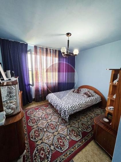 Apartament cu 2 camere decomandat, mobilat în Planete