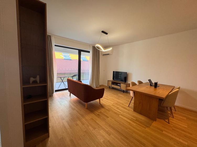 Apartament cu 2 camere decomandat în Exterior Vest