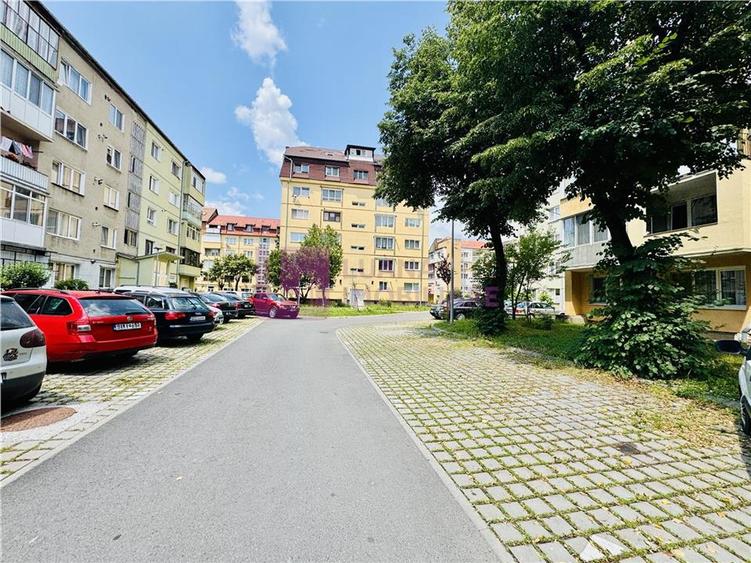 Apartament cu 2 camere decomandat în Terezian