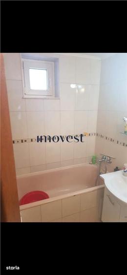 Casă cu 5 camere cu Teren 978 Mp în Păulești