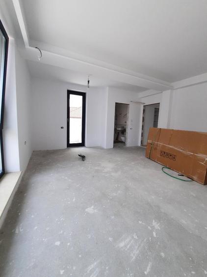 Casă individuală cu 5 camere cu Canalizare în Mogoșoaia