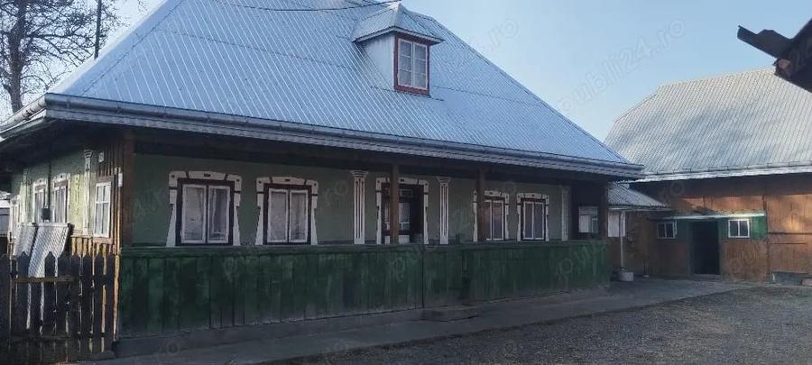 Casă cu Teren 5400 Mp în Central