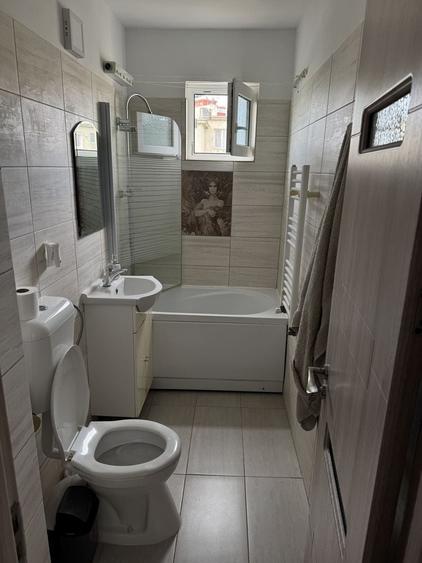 Apartament cu 2 camere semidecomandat în Palazu Mare
