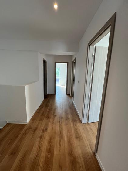 Duplex cu 5 camere cu Canalizare în Odăi