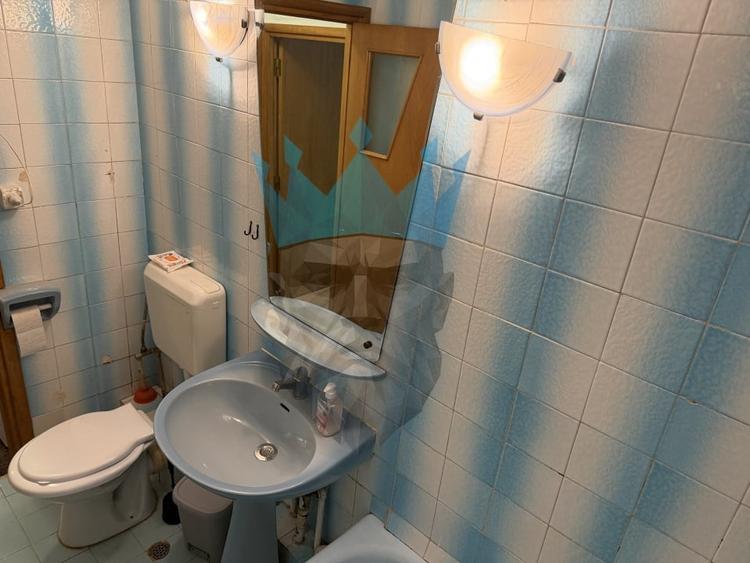 Apartament cu 2 camere decomandat, mobilat în Vitan Mall