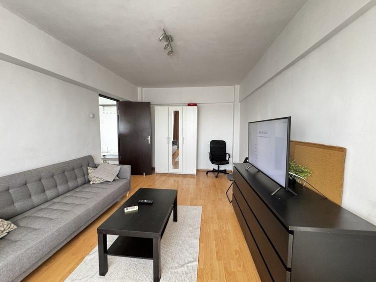 Apartament cu 2 camere decomandat în Crângași