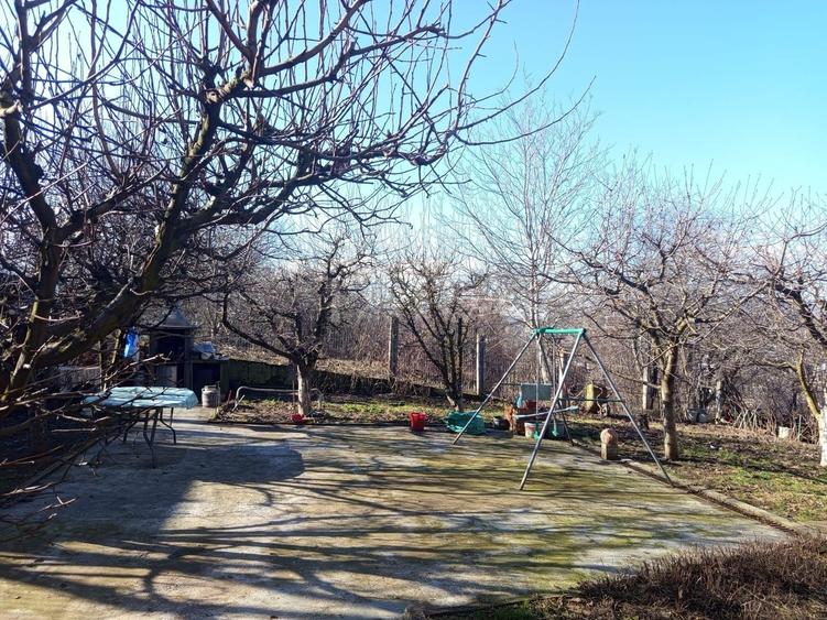 Casă individuală cu 7 camere cu Canalizare în Gruia
