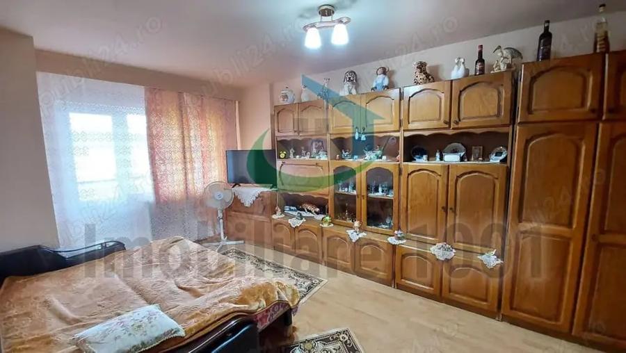 Apartament cu 3 camere decomandat în Vasile Alecsandri