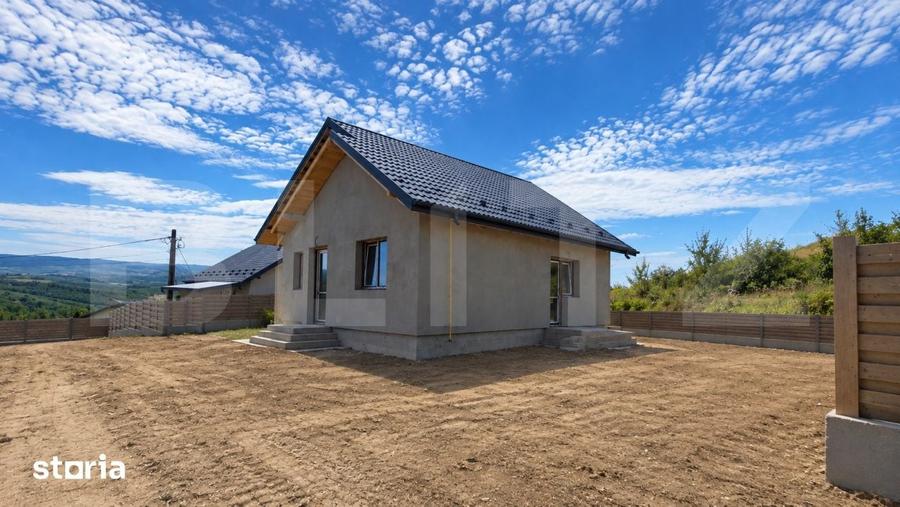Casă cu 3 camere cu Teren 305 Mp în Bârnova