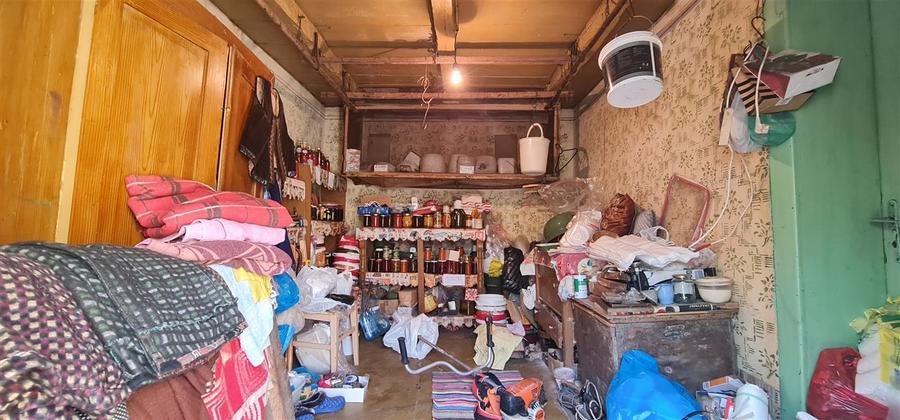 Casă individuală cu 8 camere cu Canalizare în Micălaca