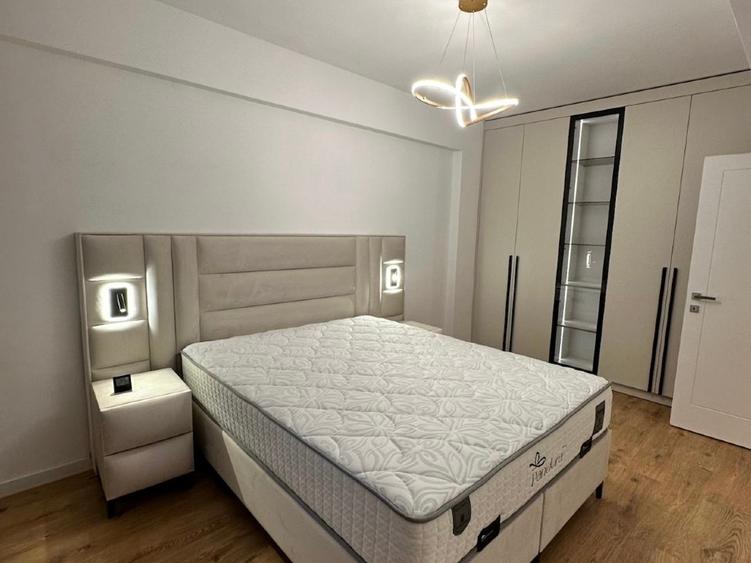 Apartament cu 2 camere decomandat, mobilat în Central