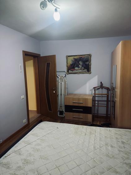 Apartament cu 3 camere decomandat în Șagului