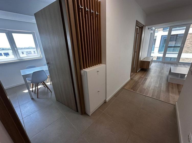 Apartament cu 2 camere semidecomandat, mobilat în Basarab