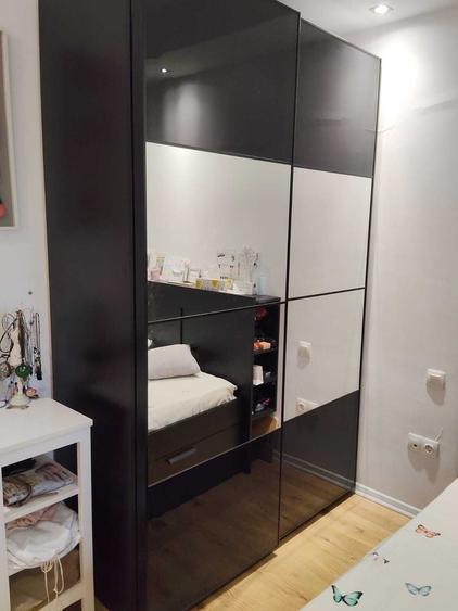 Apartament cu 3 camere decomandat în Crețuleasca
