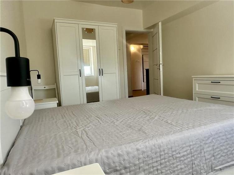 Apartament cu 3 camere decomandat în Aeroport