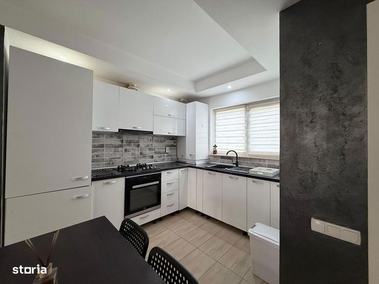 Casă cu 3 camere cu Teren 40 Mp în Pipera