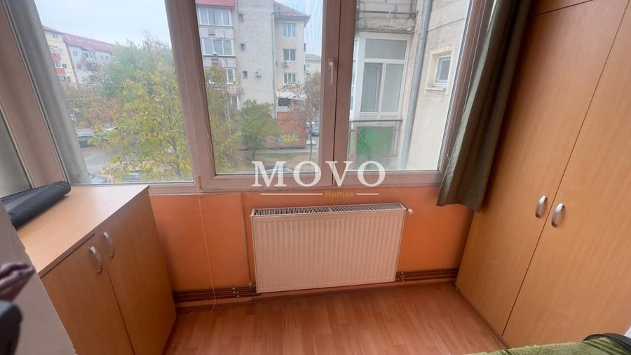 Apartament cu 3 camere decomandat, mobilat în Girocului