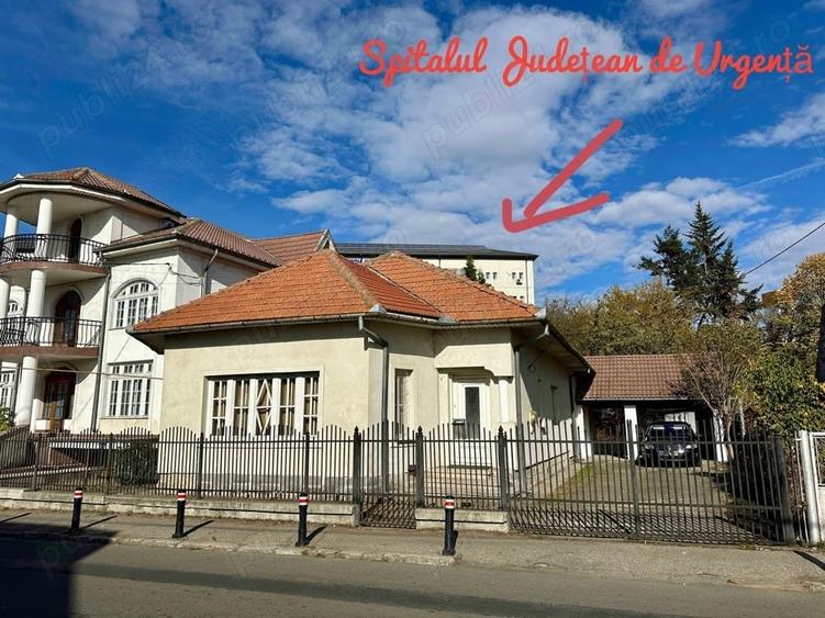 Casă cu 4 camere cu Teren 667 Mp în Central