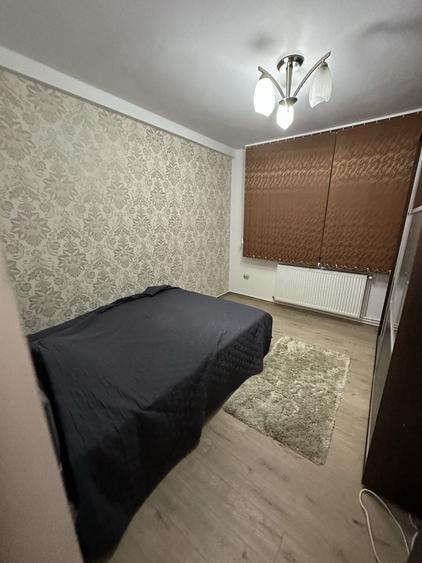 Casă cu 3 camere decomandat în Central