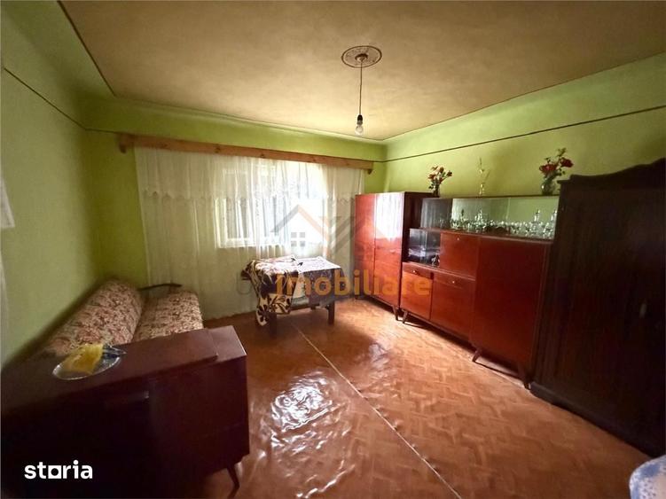 Casă cu 4 camere cu Teren 2846 Mp în Aștileu