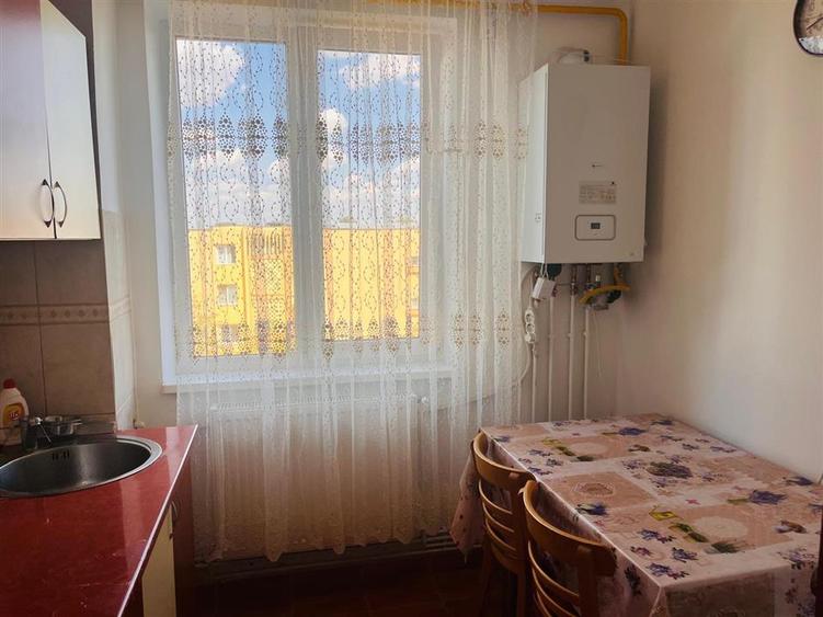 Apartament cu 2 camere semidecomandat, mobilat în Brazda lui Novac