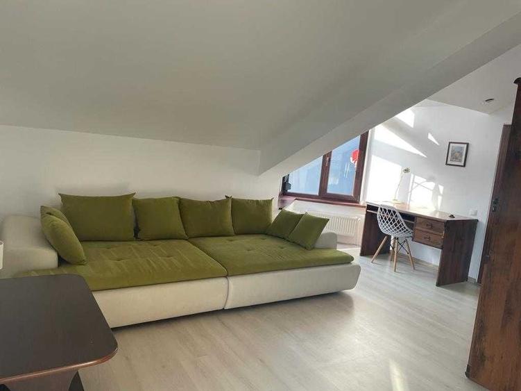 Casă cu 4 camere cu Teren 750 Mp în Tătărași