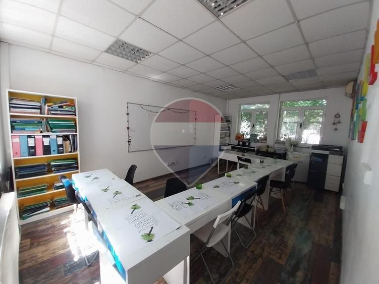 Casă individuală cu 4 camere cu Teren 1302 Mp în Ultracentral