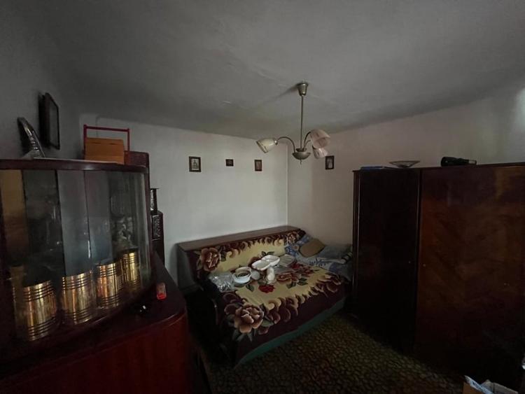Casă individuală cu 5 camere cu Canalizare în Lascăr Catargiu