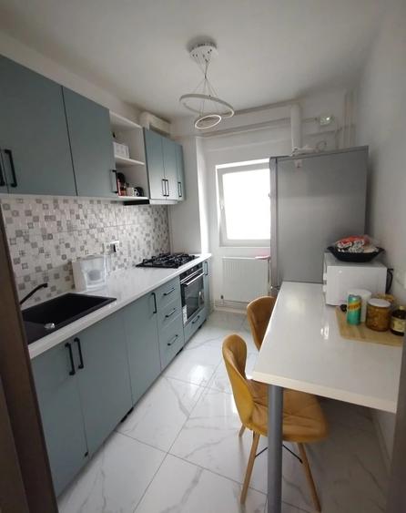 Apartament cu 2 camere decomandat, mobilat în Dacia