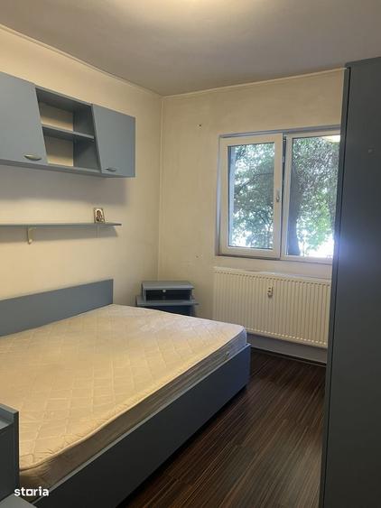 Apartament cu 2 camere decomandat în Apărătorii Patriei