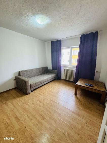 Garsonieră decomandată în Central