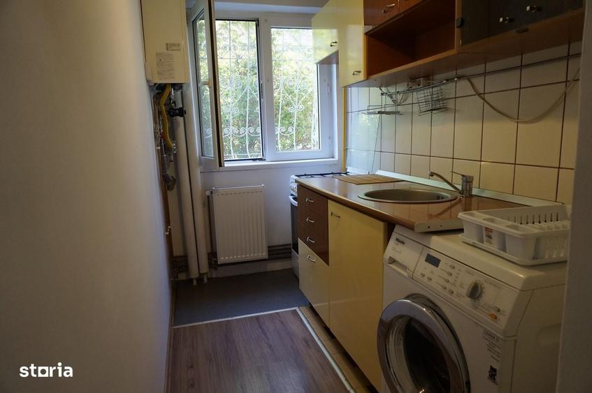Apartament cu 3 camere semidecomandat în Exterior Vest