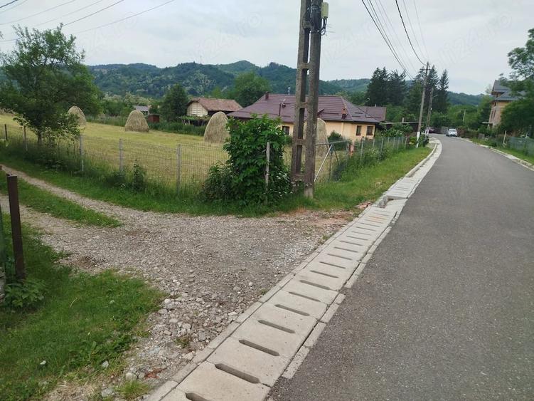 Teren de 3136 mp, în Podu Cheii