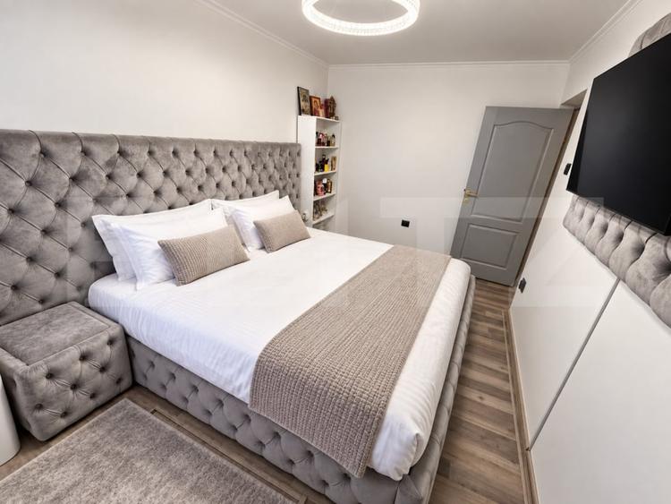 Apartament cu 3 camere decomandat, mobilat în Micro 4