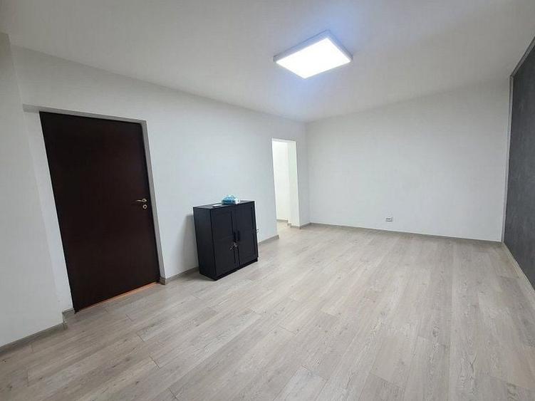 Birou, de 40 mp, în Unirii