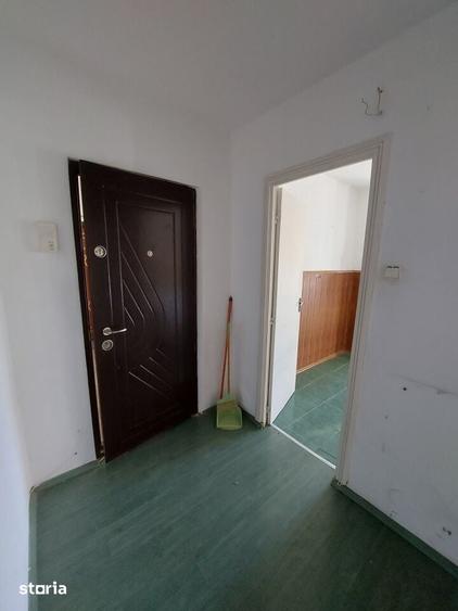 Apartament cu 3 camere în Calea București