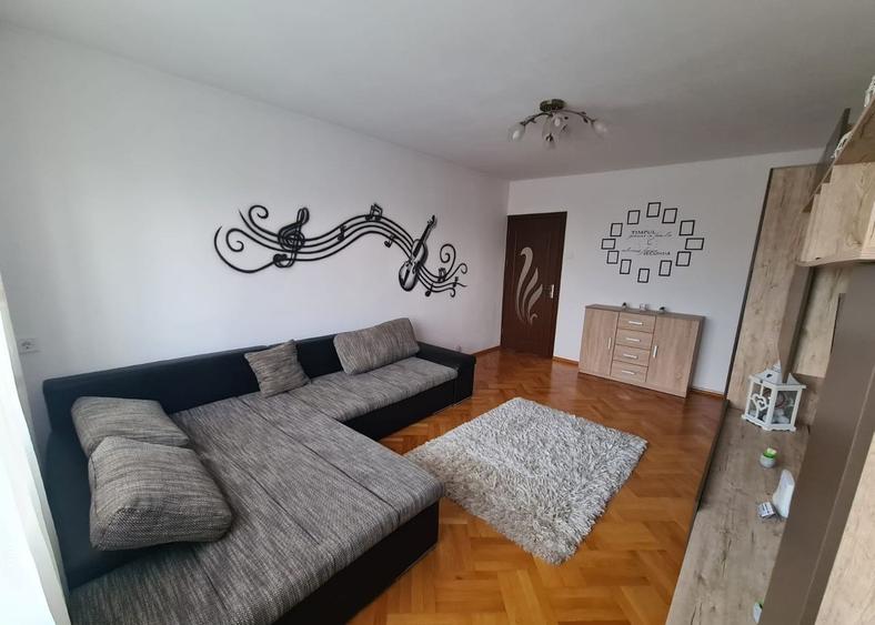 Apartament cu 2 camere, mobilat în Calea Dumbrăvii