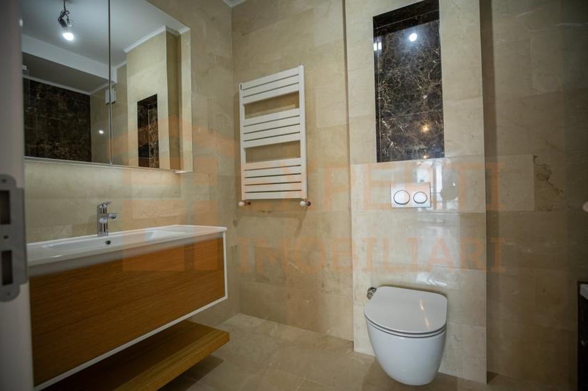 Apartament cu 3 camere decomandat în Faleza Nord