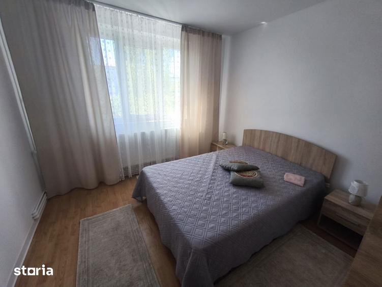 Apartament cu 2 camere semidecomandat, mobilat în Tomis Nord